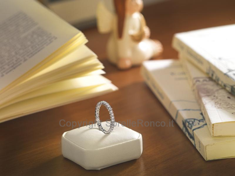 ANELLO ETERNITY CON DIAMANTI 0.66 CT